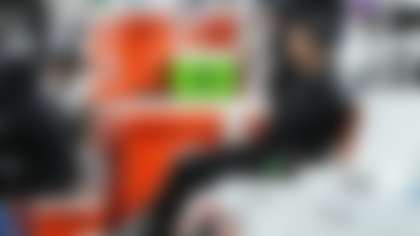 Cincinnati Bengals quarterback Joe Burrow (9) sits on the bench during the first half of an NFL football game against the Pittsburgh Steelers, Thursday, Oct. 16, 2025, in Cincinnati. (AP Photo/Kareem Elgazzar)