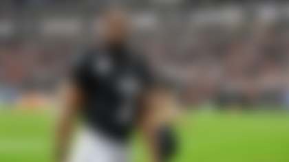 Las Vegas Raiders quarterback Geno Smith (7) leaves the field after an NFL football game against the Chicago Bears Sunday, Sept. 28, 2025, in Las Vegas. (AP Photo/David Becker)