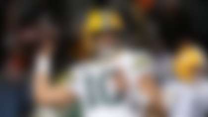 Green Bay Packers' Jordan Love warms up before an NFL football game against the Chicago Bears Saturday, Dec. 20, 2025, in Chicago. (AP Photo/Erin Hooley)