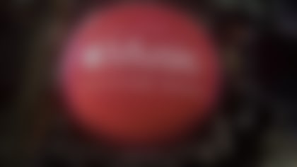 Grammy winner Chris Stapleton performs national anthem before Super