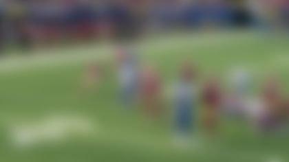 Jordan Mason breaches Rams' contain on 18-yard scamper