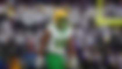 Oregon tight end Kenyon Sadiq looks on against Washington during the second half of an NCAA college football game, Saturday, Nov. 29, 2025, in Seattle. (AP Photo/Lindsey Wasson)