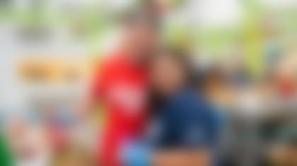 An image from the May 11, 2019 Texans Care Volunteer Day event at the Houston Food Bank.