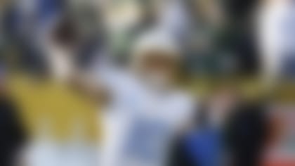 Los Angeles Chargers quarterback Justin Herbert works out prior to an NFL football game against the Green Bay Packers, Sunday, Nov. 19, 2023, in Green Bay, Wis. (AP Photo/Matt Ludtke)