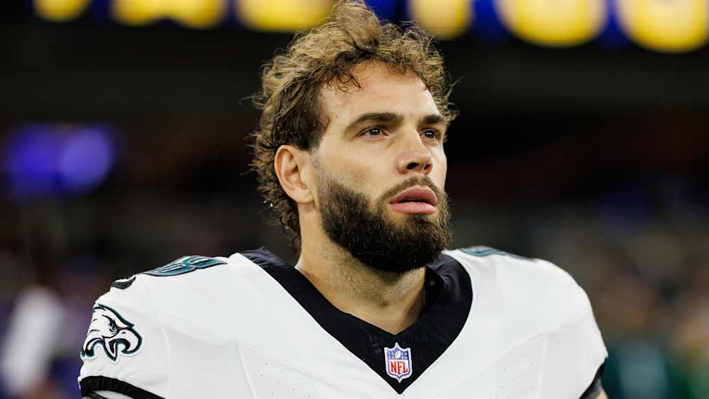 TE Dallas Goedert (knee) considered week to week; Eagles haven't made  decision on IR