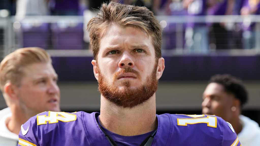 MRI shows Vikings QB Sam Darnold avoided serious knee injury vs. Texans