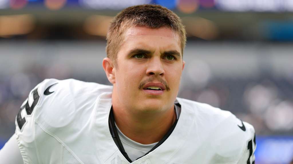 Raiders QB Aidan O'Connell believed to have suffered broken thumb in loss  vs. Rams