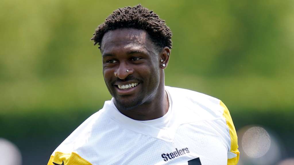 Steelers QB Aaron Rodgers: Playing with DK Metcalf a 'big reason why I'm in  Pittsburgh'