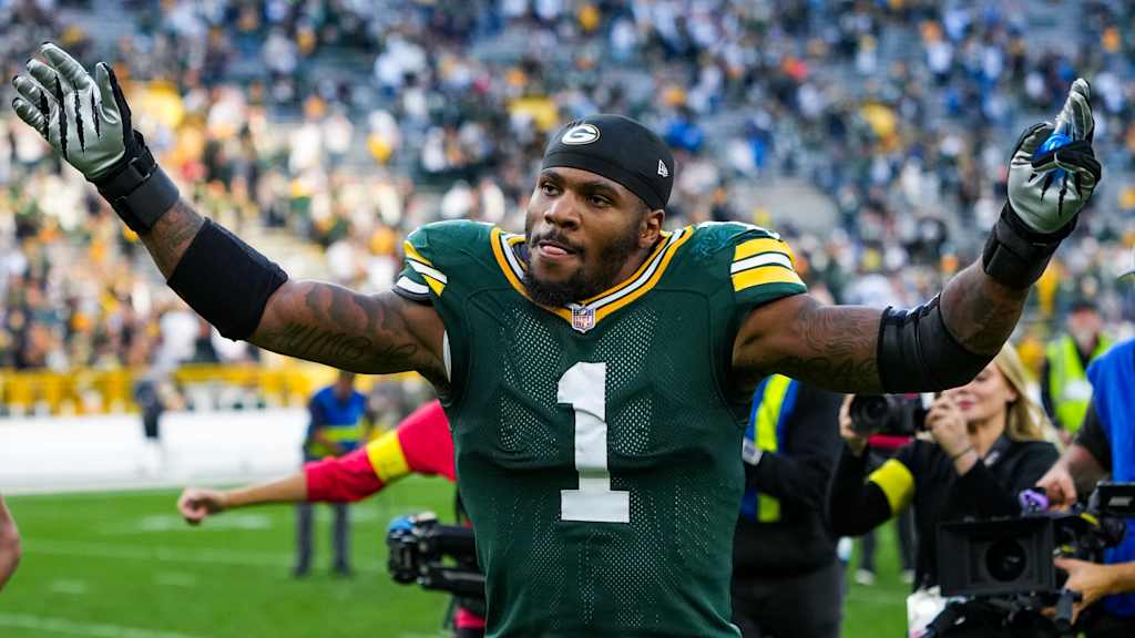 Micah Parsons makes impact with sack in Packers debut win after 'super toxic'  offseason