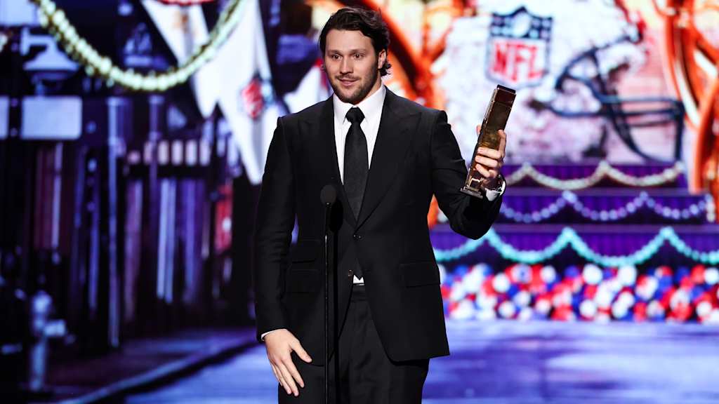 Josh Allen, tiền vệ của đội Bills, giành giải Cầu thủ xuất sắc nhất NFL năm 2024 do AP bình chọn.