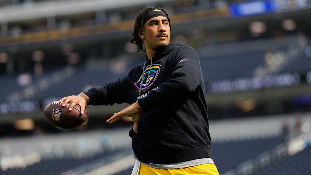 “YOU WILL PAY FOR WHAT YOU SAID.” Jordan Love of the Green Bay Packers also responded to Bad Bunny’s comments, calling him “an arrogant frog at the bottom of a well.” Love urged the NFL to cancel Bad Bunny’s Super Bowl performance and instead bring in Jason Aldean and Kid Rock, saying football needs “a truly American show.” Insiders revealed that Love spoke privately with an NFL executive, and the conversation was far from pleasant. – manh
