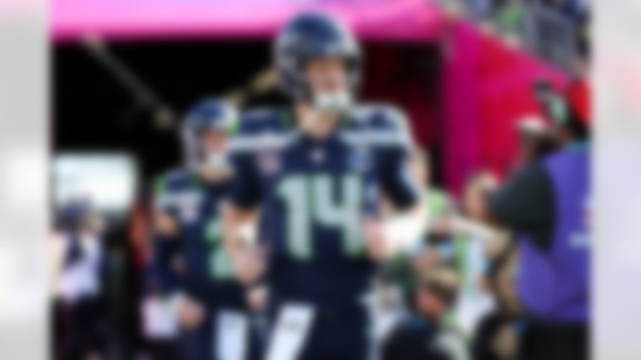 Seattle Seahawks quarterback Sam Darnold (14) prepares to take the field prior to the NFL Super Bowl LX football game against the New England Patriots on Sunday, February 8, 2026 in Santa Clara, Calif.