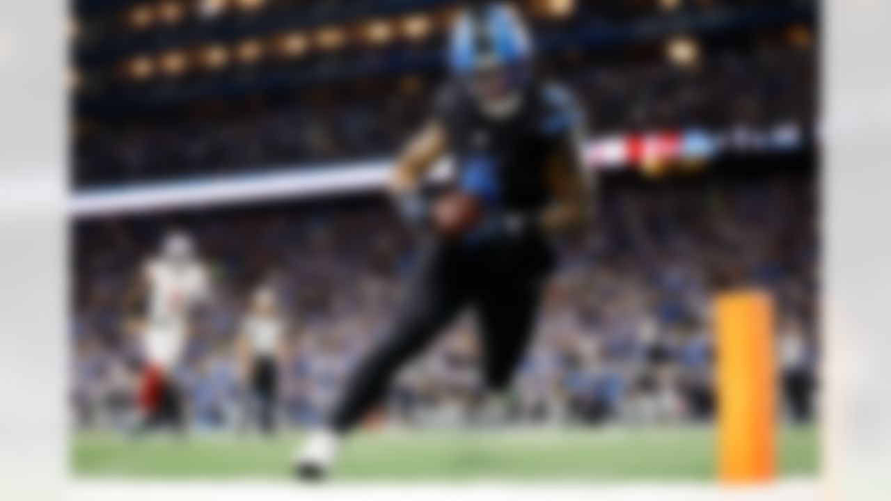 Detroit Lions running back Jahmyr Gibbs (0) catches a touchdown pass against the New York Giants during the first half of an NFL football game in Detroit, Sunday, Nov. 23, 2025.