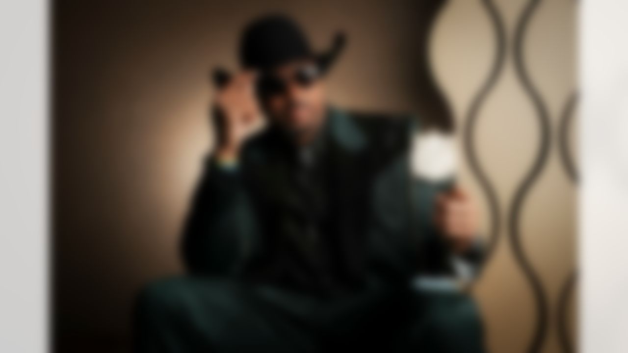 AP Defensive Player of the Year Cleveland Browns defensive end Myles Garrett (95) poses for a portrait during the NFL Honors awards show on Thursday, February 5, 2026 in San Francisco.