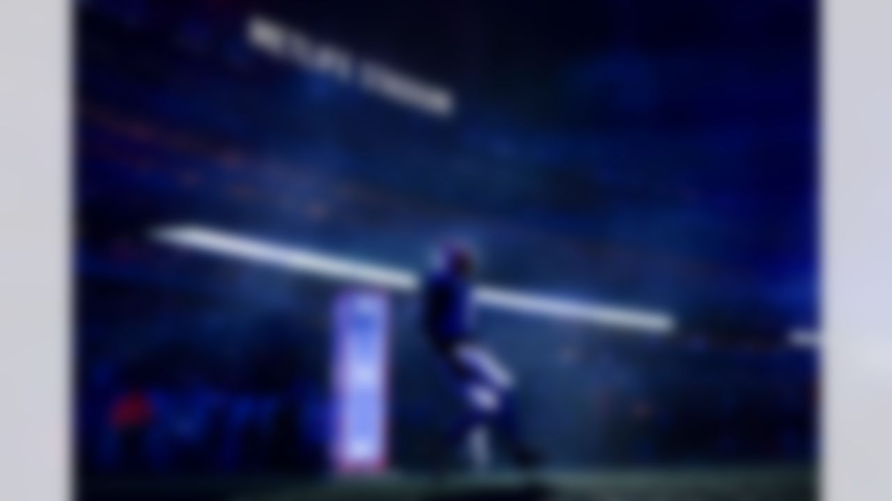 New York Giants linebacker Brian Burns (0) takes the field prior to an NFL football game against the Philadelphia Eagles on Thursday, Oct. 9, 2025 in East Rutherford, New Jersey.