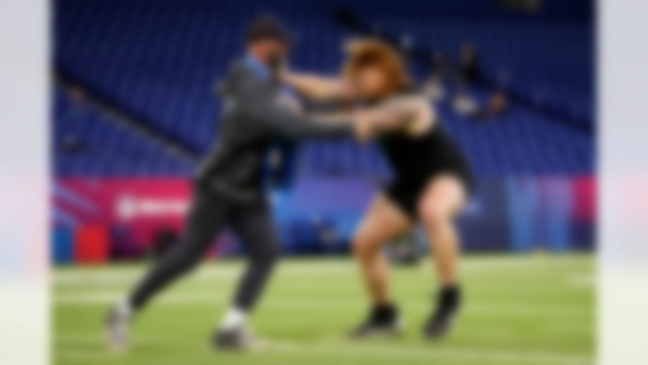 Iowa offensive lineman Gennings Dunker (20) participates in a drill during the 2026 NFL Scouting Combine on Sunday, March 1, 2026 in Indianapolis, Indiana.