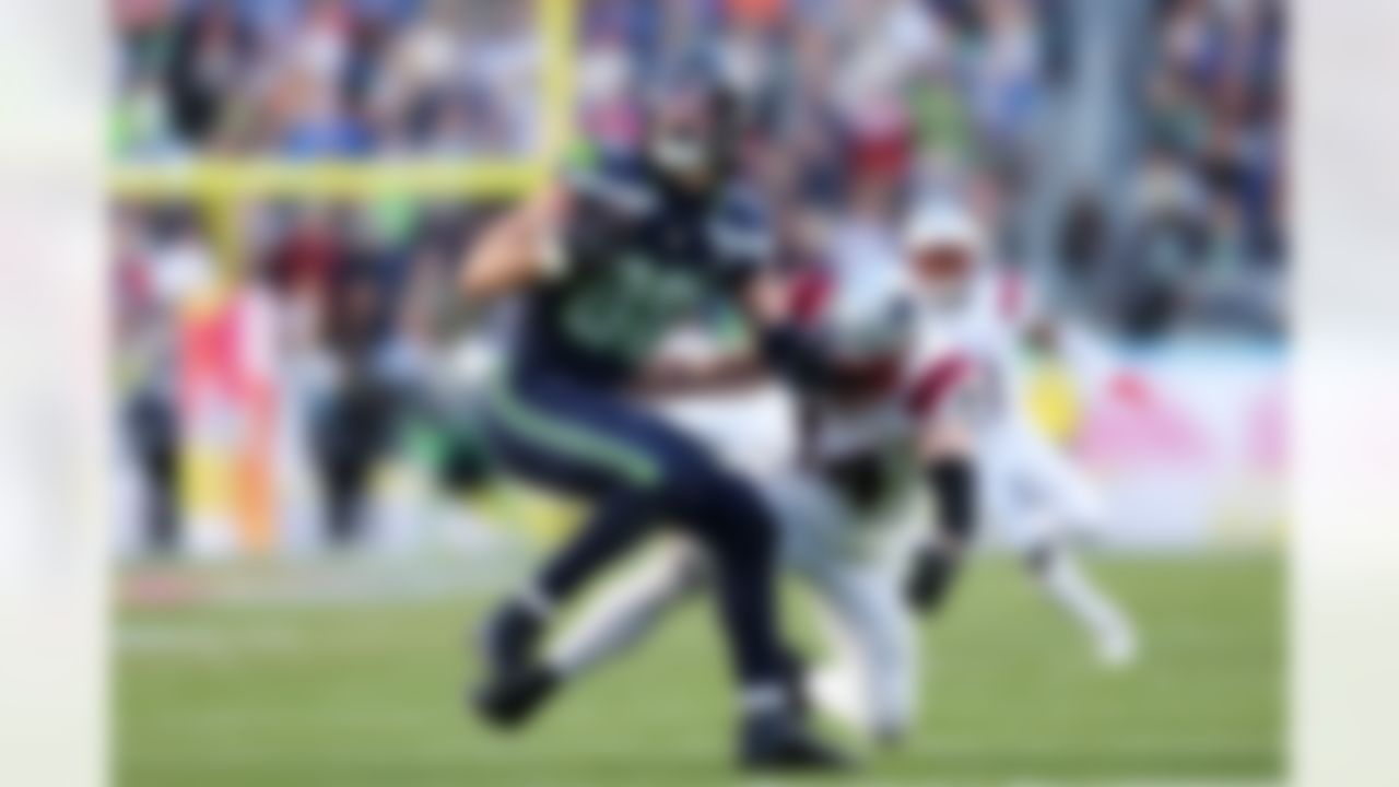 Seattle Seahawks tight end AJ Barner (88) catches a pass during the NFL Super Bowl LX football game against the New England Patriots on Sunday, February 8, 2026 in Santa Clara, Calif.