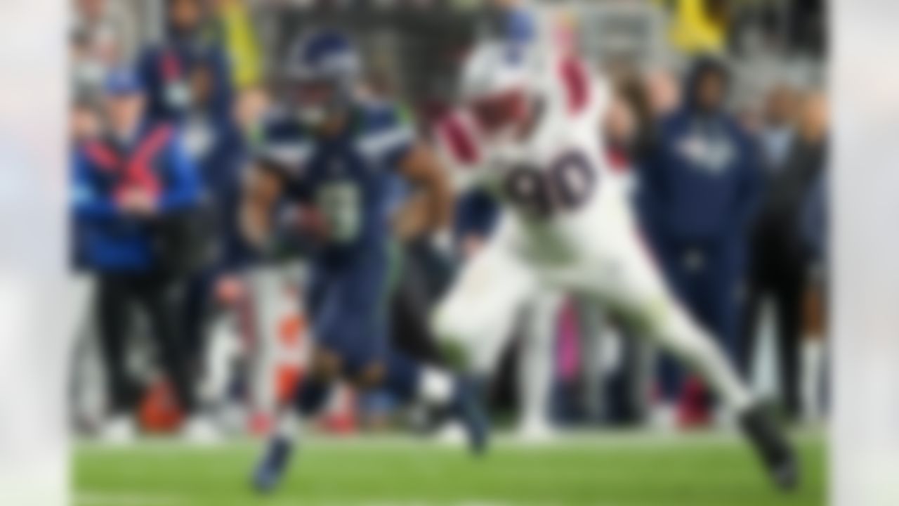 Seattle Seahawks running back Kenneth Walker III (9) runs with the ball during the NFL Super Bowl LX football game against the New England Patriots on Sunday, February 8, 2026 in Santa Clara, Calif.