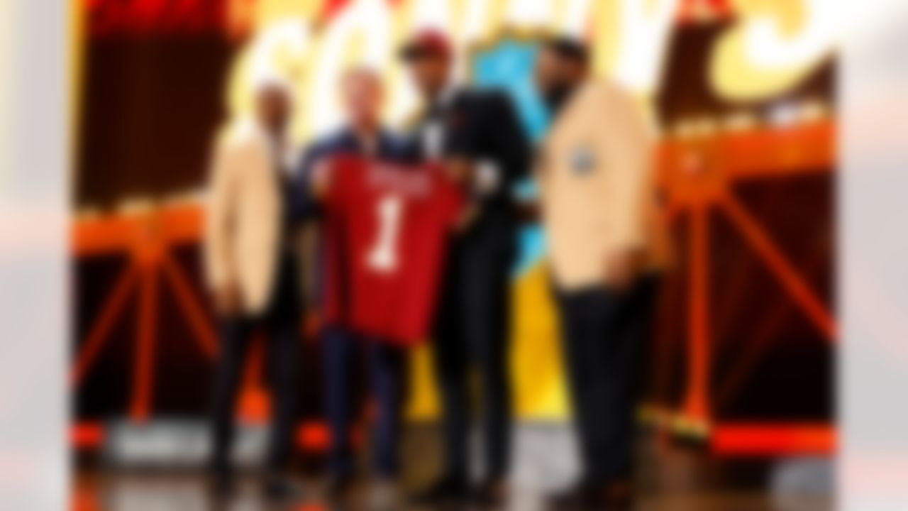 Ohio State linebacker Sonny Styles, Commissioner Roger Goodell and former Pittsburgh Steelers players Lynn Swann and Jerome Bettis pose for a photo after being selected seventh overall by the Washington Commanders during the 2026 NFL Draft on Thursday, April 23, 2026 in Pittsburgh, Pennsylvania.