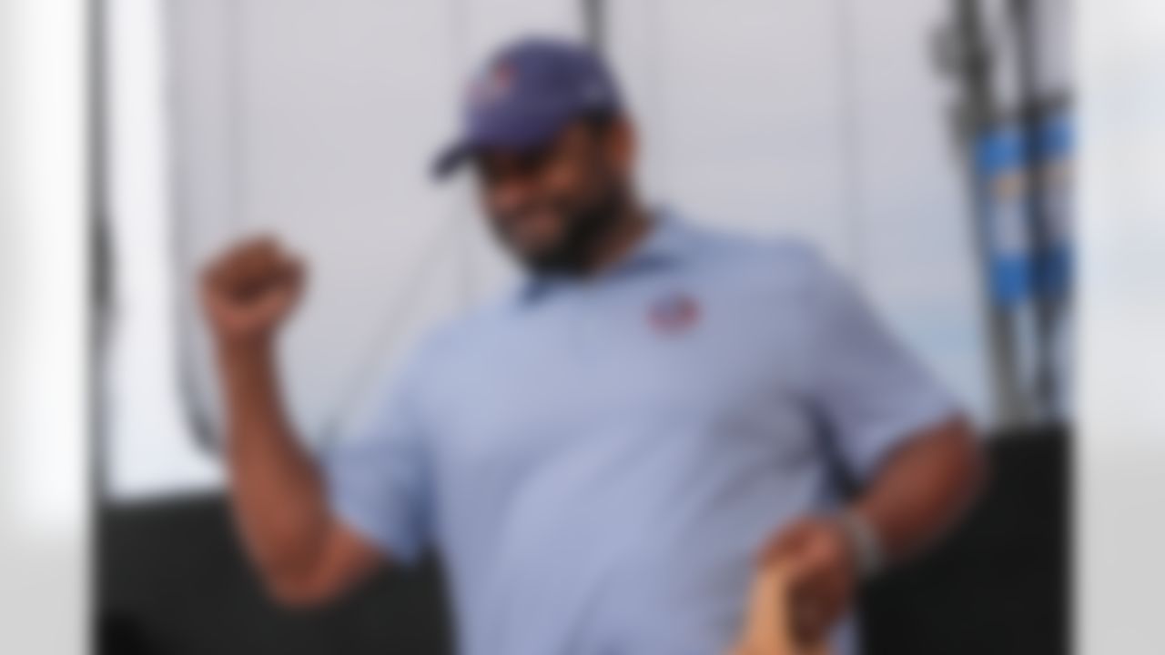 Hall of Fame enshrinee Jerome Bettis gestures during the Pro Football Hall of Fame Class of 2025 Enshrinement Ceremony on Saturday, August 2, 2025 in Canton, Ohio.