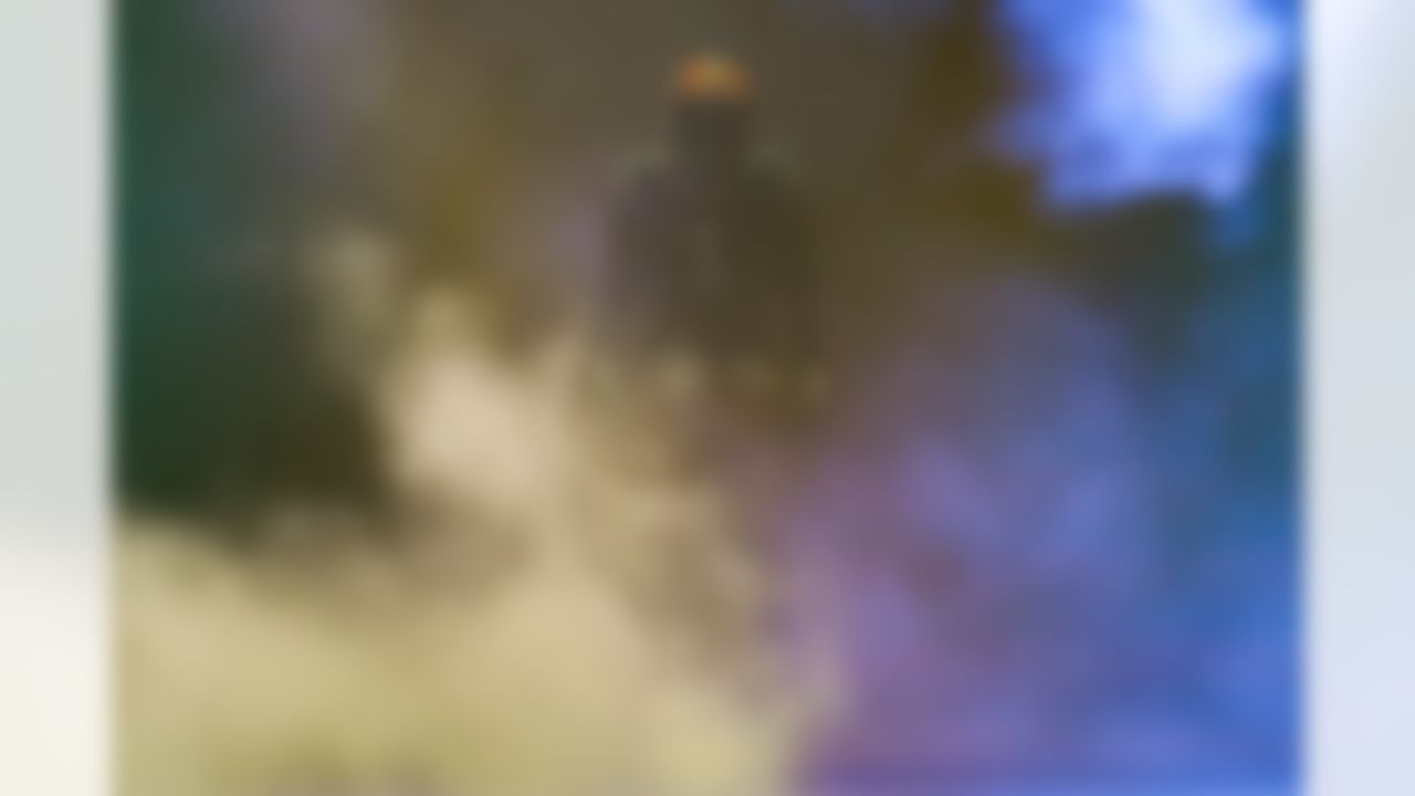 Green Bay Packers defensive end Micah Parsons (1) takes the field prior to an NFL football game against the Philadelphia Eagles  on Monday, Nov. 10, 2025 in Green Bay, Wisconsin.