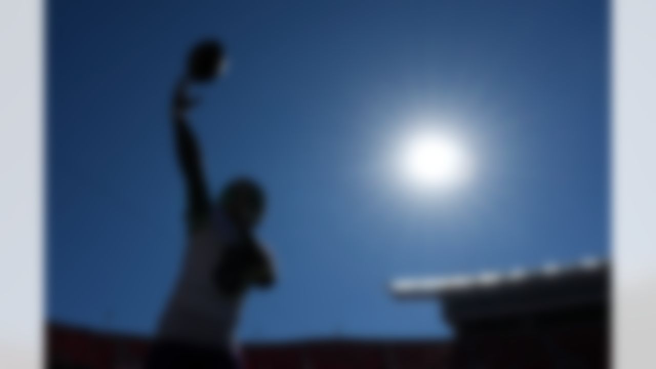 Baltimore Ravens quarterback Lamar Jackson (8) warms up prior to an NFL football game against the Kansas City Chiefs on Sunday, September 28, 2025 in Kansas City, Missouri.