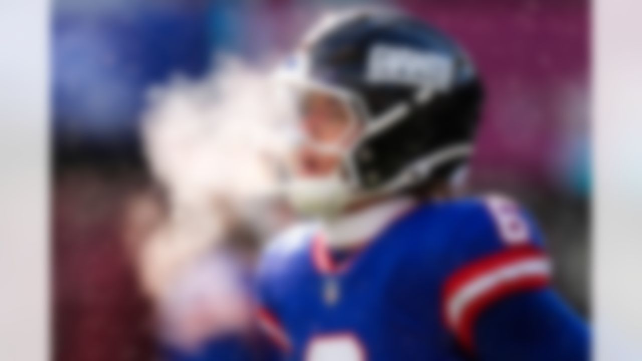 New York Giants quarterback Jaxson Dart (6) runs on to the field during the second quarter of an NFL football game against the Washington Commanders, Sunday, Dec. 14, 2025, in East Rutherford, N.J.