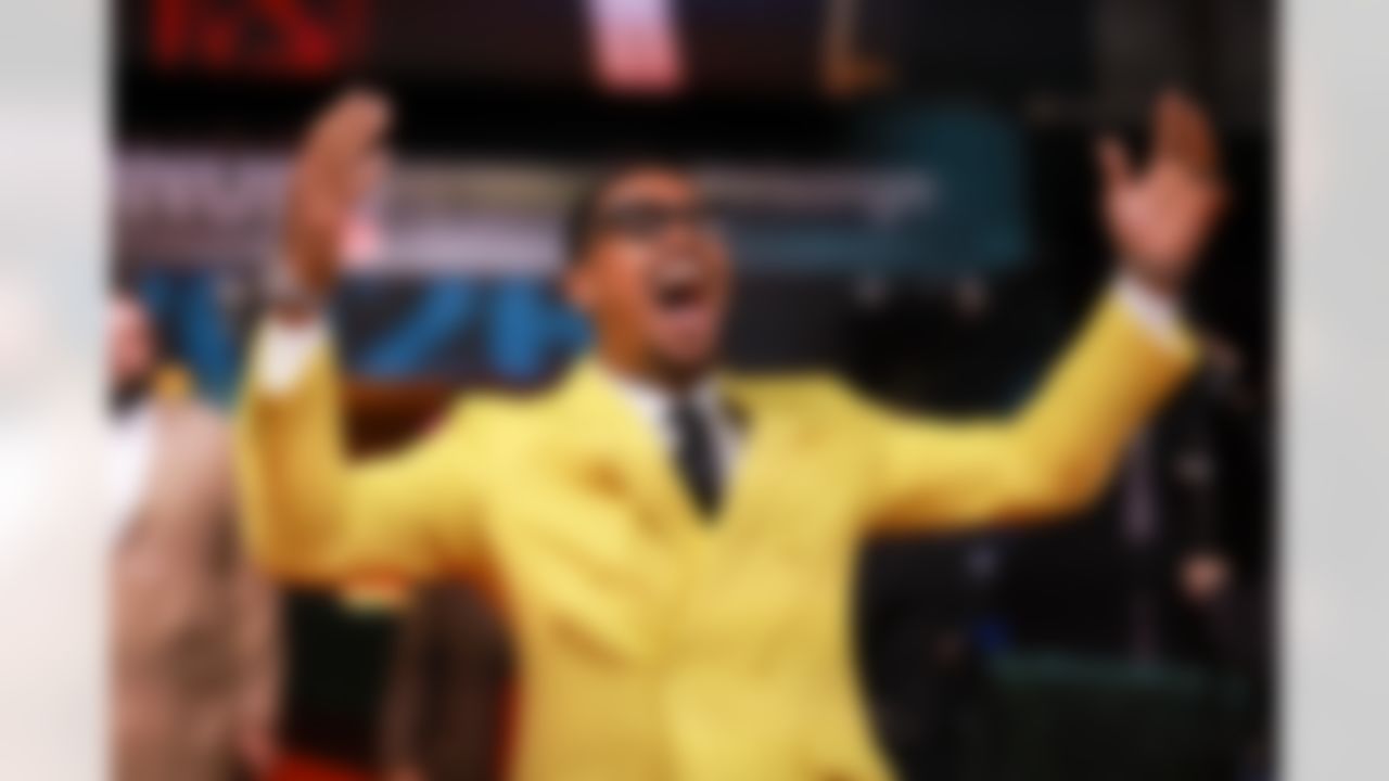 San Francisco 49ers wide receiver Kendrick Bourne (84) walks on the red carpet prior to the NFL Honors awards show on Thursday, February 5, 2026 in San Francisco, California.