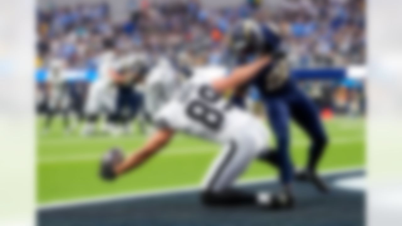 Las Vegas Raiders tight end Brock Bowers (89) scores a touchdown during an NFL football game against the Los Angeles Chargers on Sunday, November 30, 2025 in Inglewood, California.