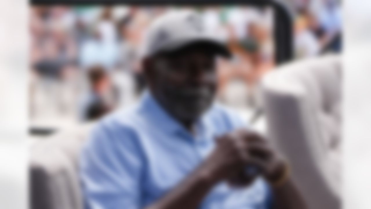 Hall of Fame enshrinee Emmitt Thomas looks on during the Pro Football Hall of Fame Class of 2025 Enshrinement Ceremony on Saturday, August 2, 2025 in Canton, Ohio.