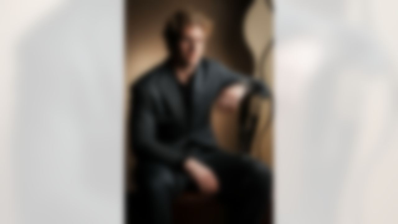 AP Defensive Rookie of the Year Cleveland Browns linebacker Carson Schwesinger (49) poses for a portrait during the NFL Honors awards show on Thursday, February 5, 2026 in San Francisco.