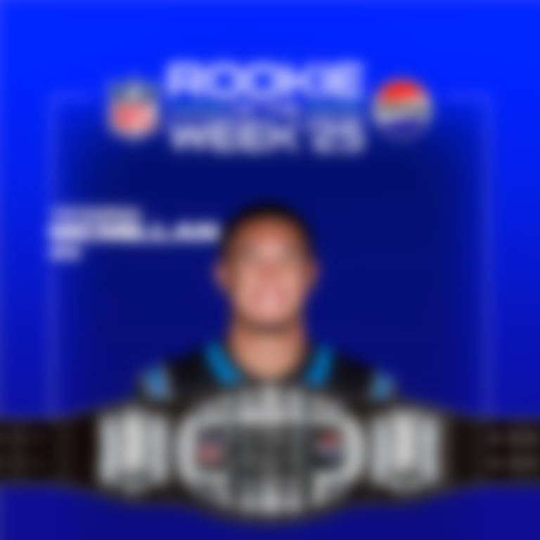 _TetairoaMcMillan_Headshot_Week6