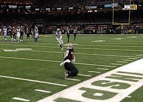 Chris Olave hauls in sliding sideline catch on 18-yard strike from Tyler Shough