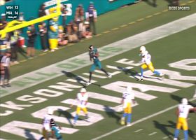 Trevor Lawrence's TD pass to Tim Patrick boosts Jags' lead to 27-6 vs. Bolts