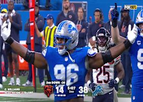 Al-Quadin Muhammad uses bull rush to sack Caleb Williams