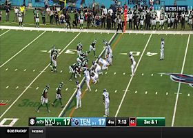 Rodgers' lob to Wilson moves chains in crucial third-down play