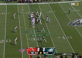 Jeremiah Owusu-Koramoah's no-look pass deflection stops Eagles on 3rd down