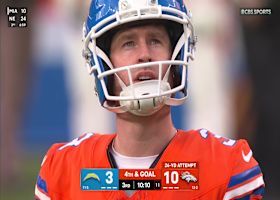 Will Lutz chips a 26-yard FG to extend Broncos' lead to 13-3