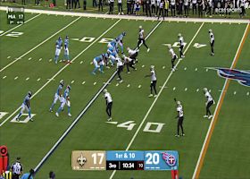 Tony Pollard takes off for a 25-yard rush