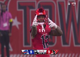 Davis Mills' 24-yard strike finds Nico Collins near midfield