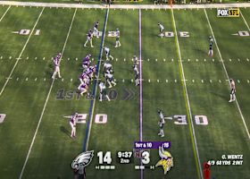 Wentz's 26-yard loft hits Nailor in stride for chunk play vs. Eagles