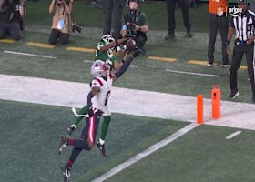 First Rodgers-to-Wilson TD! Aaron's dot to Garrett at pylon extends Jets' lead vs. Pats