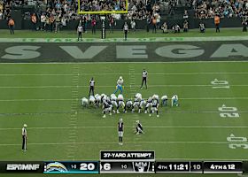 Daniel Carlson's third FG strike of the night goes for 37 yards