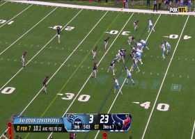 Tannehill delivers 16-yard pass to Hopkins on the run