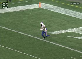 Ray Davis opens up second half with a 58-yard kickoff return