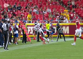 Jahdae Walker somehow comes down with impressive 15-yard catch