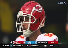 Travis Kelce becomes Chiefs' all-time leader in career receptions on 5-yard grab vs. Chargers