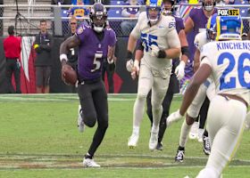 Tyler Huntley's 19-yard scramble keeps drive alive on fourth down