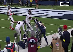 Justin Herbert's 28-yard dash showcases QB's contact-balance ability as a runner