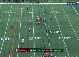 Trevor Siemian nearly does the splits after bobbling shotgun snap for turnover